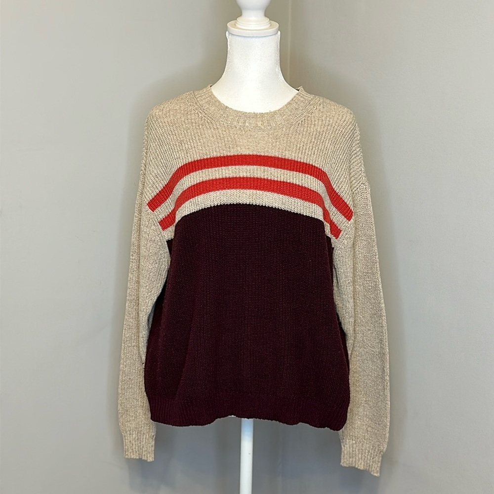 American Eagle Tan Burgundy Sweater